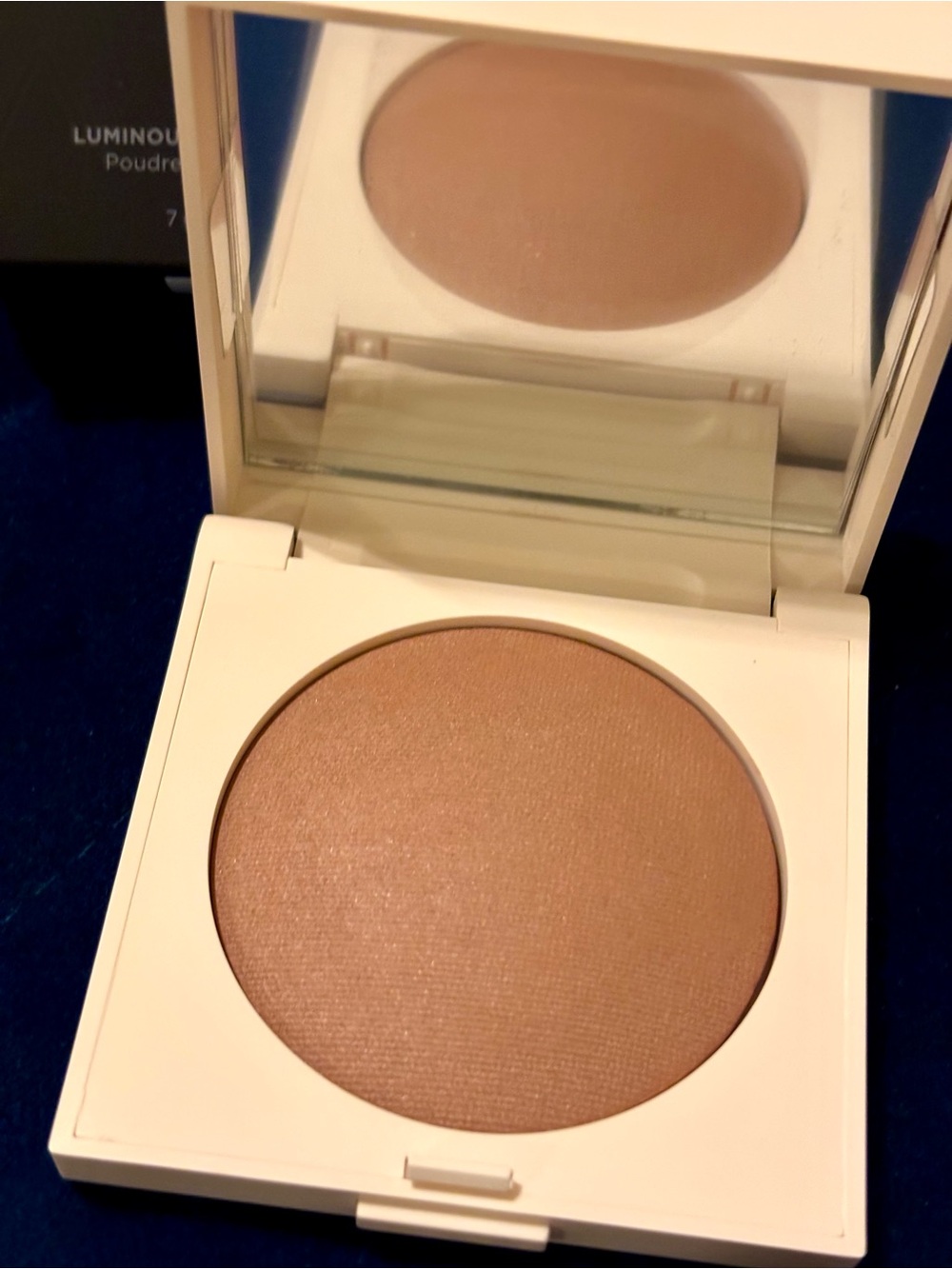 ✨New✨Laura mercier Luminous Perfecting Compact Translucent Deep✨